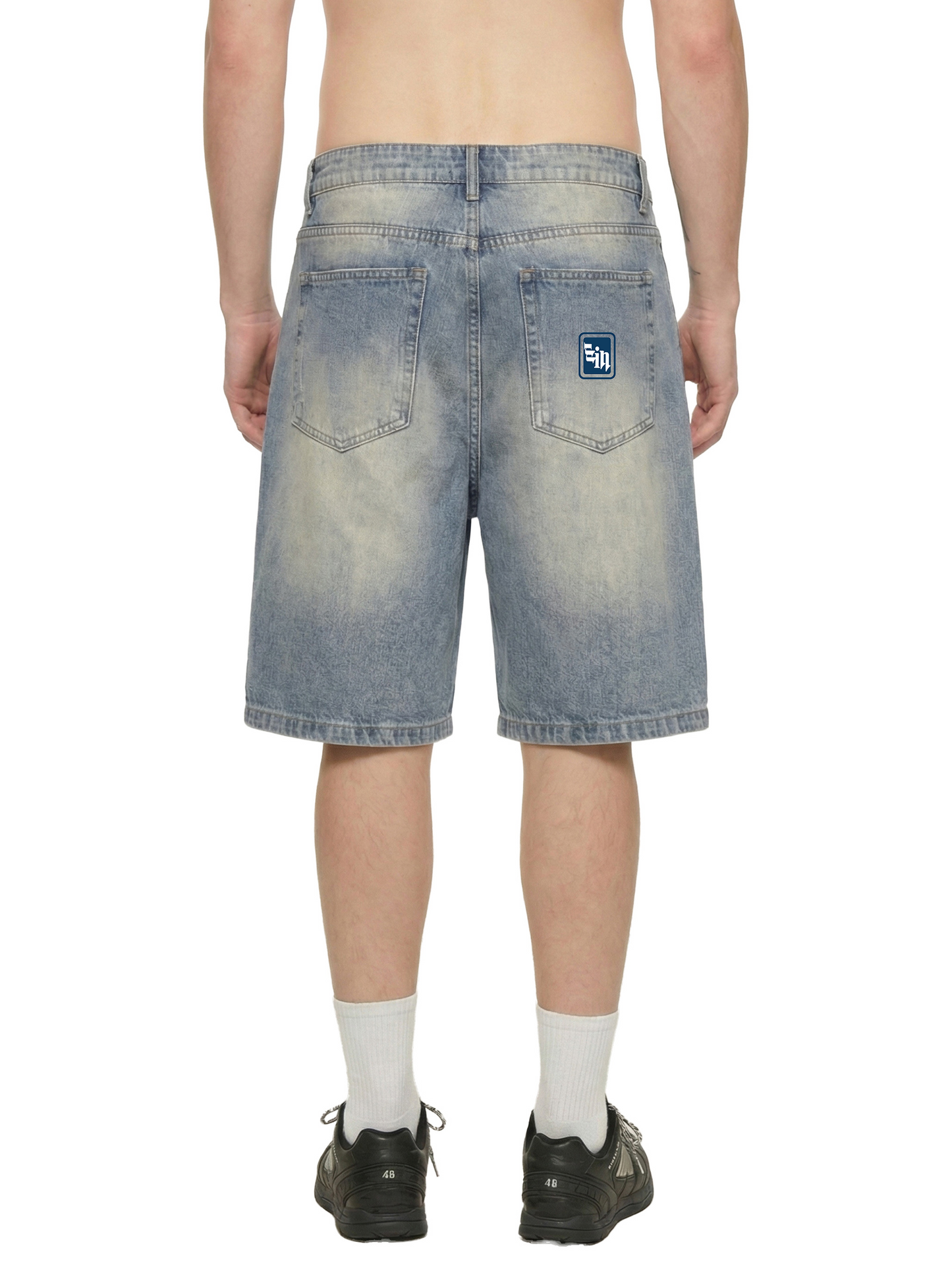 "EIN PINS BAGGY DENIM SHORTS"